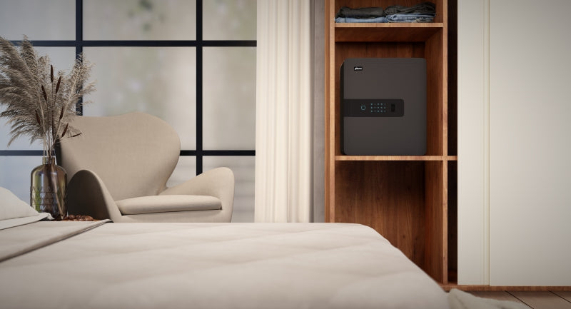 How do electronic safes protect your valuable stuff?